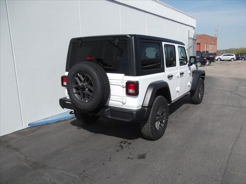 2025 Jeep Wrangler Unlimited Sport S photo 5