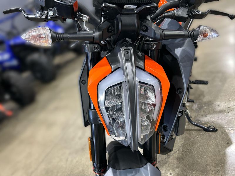2023 KTM DUKE 390 Image 17