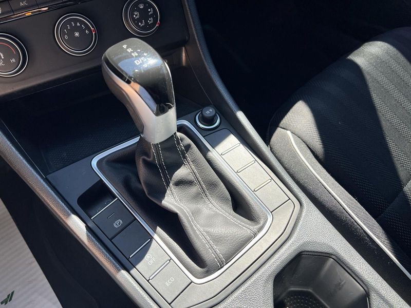 2024 Volkswagen Jetta Sport photo 28