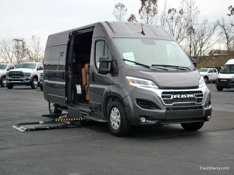 New 2024 RAM Promaster 2500 Slt+ Window Van High Roof 159' Wb