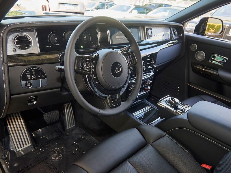 New 2026 Rolls-Royce Phantom Image 10