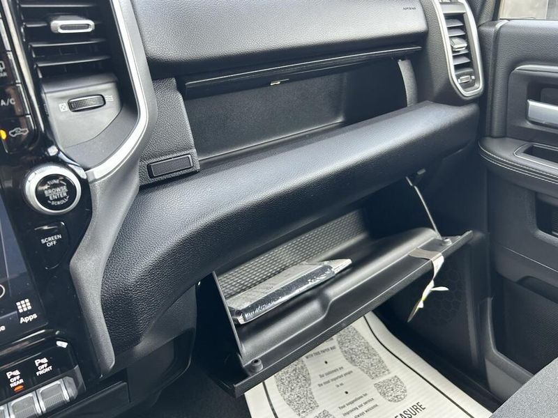 2024 Ram 2500 Big Horn photo 32