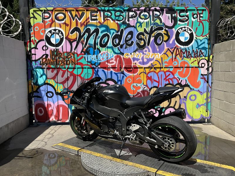 Used 2021 Kawasaki Ninja ZX10R ABS Image 7