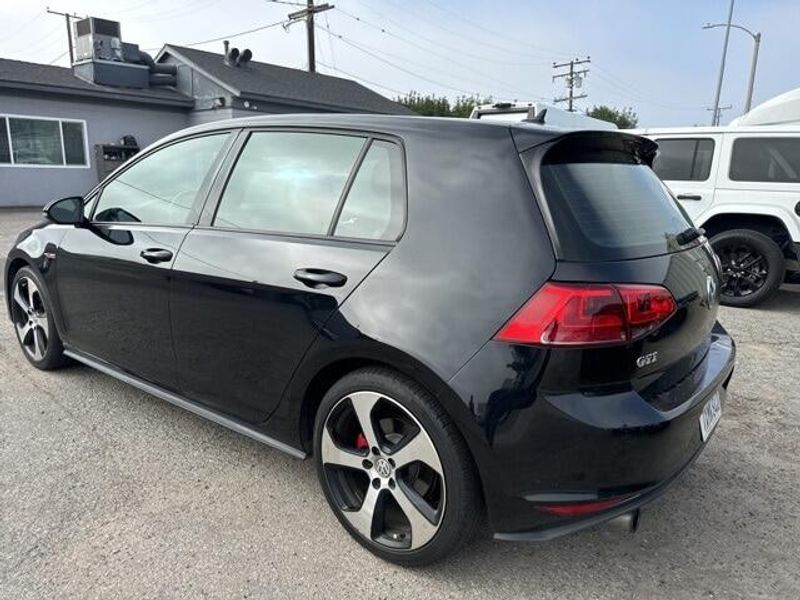 2017 Volkswagen Golf GTI SImage 5