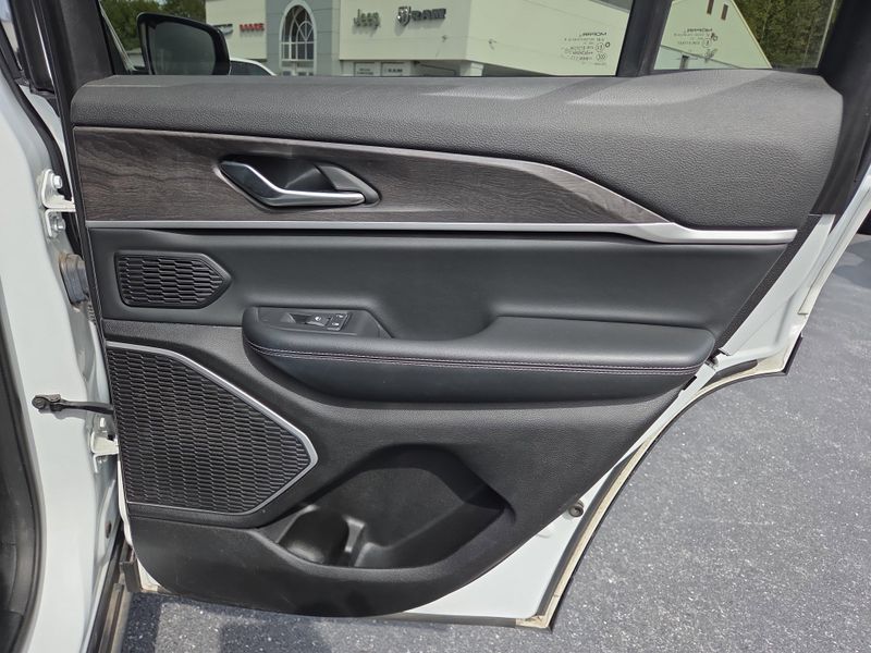 2022 Jeep Grand Cherokee Limited photo 19