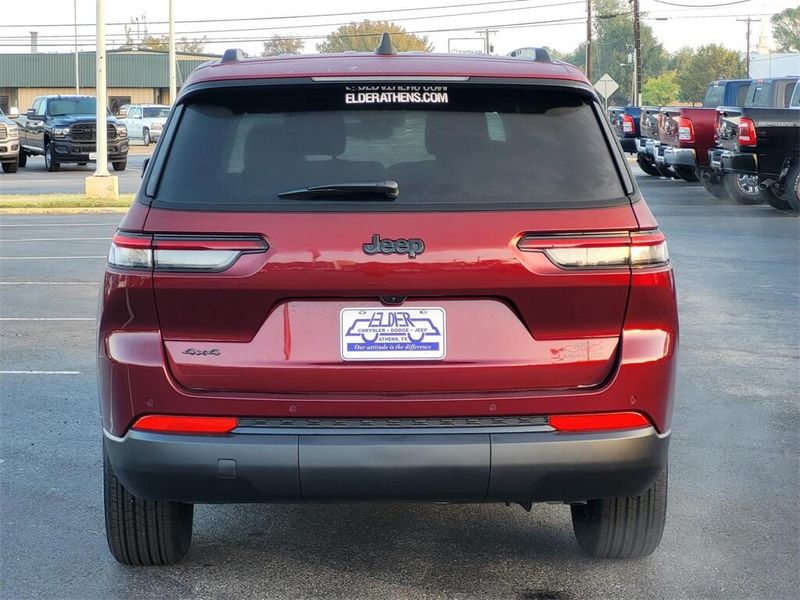 2025 Jeep Grand Cherokee L Altitude X 4x4Image 5