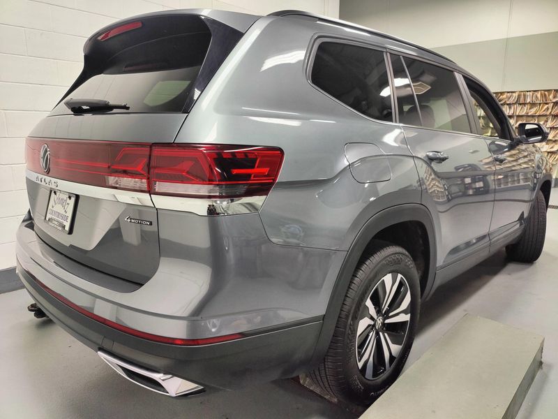 Used 2025 Volkswagen Atlas SE 4-Motion AWDImage 10