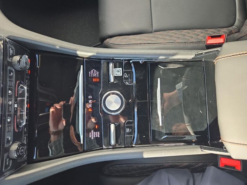 2025 Jeep Grand Cherokee Summit photo 16