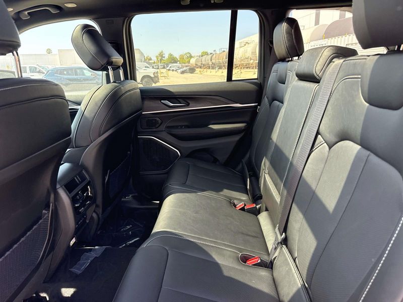 New 2026 Jeep Grand Cherokee Limited Reserve 4x4