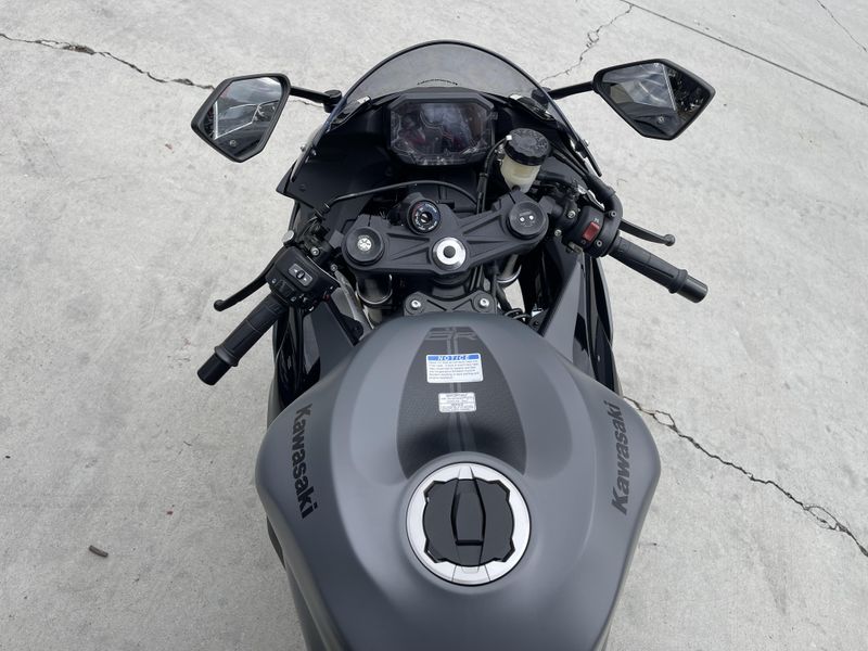 2025 Kawasaki NINJA ZX-6R ABS Image 10