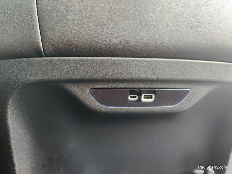 New 2027 Chrysler Pacifica Limited