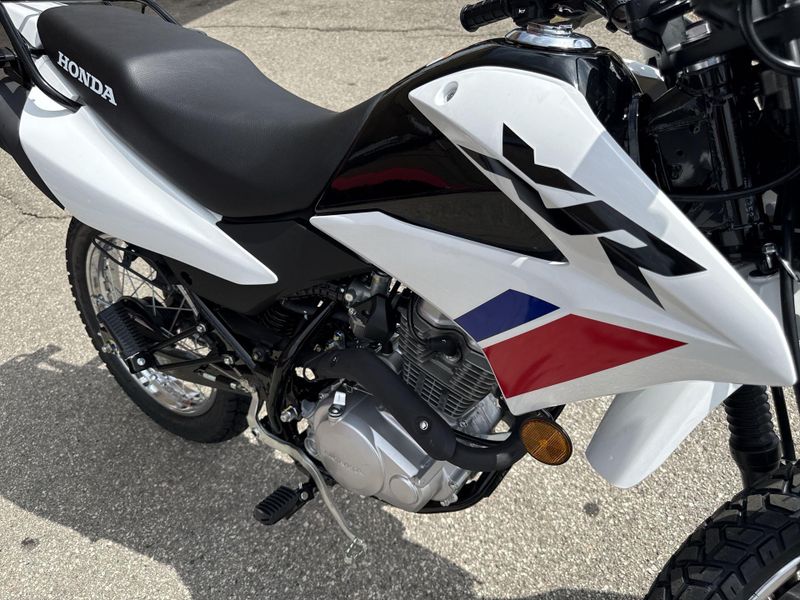 New 2026 Honda XR150L Image 14