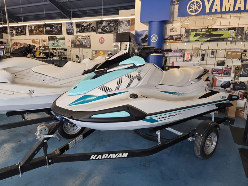 2025 Yamaha VX WHITE Image 2