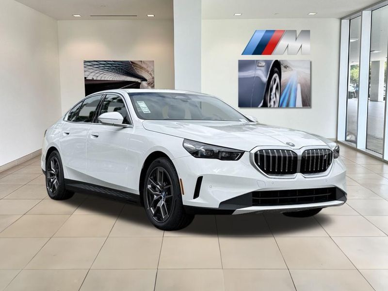 2025 BMW i5 eDrive40Image 4