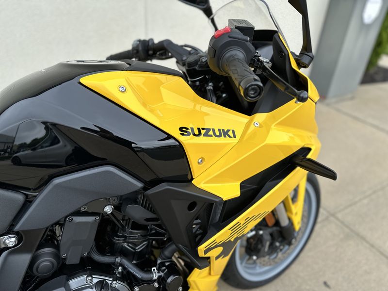 2024 Suzuki GSX8RImage 7