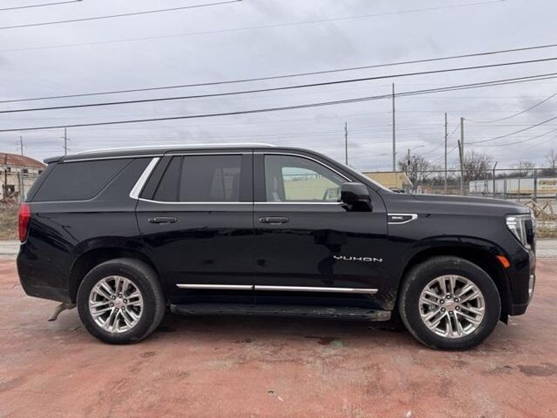 2021 Gmc Yukon SLT photo 4