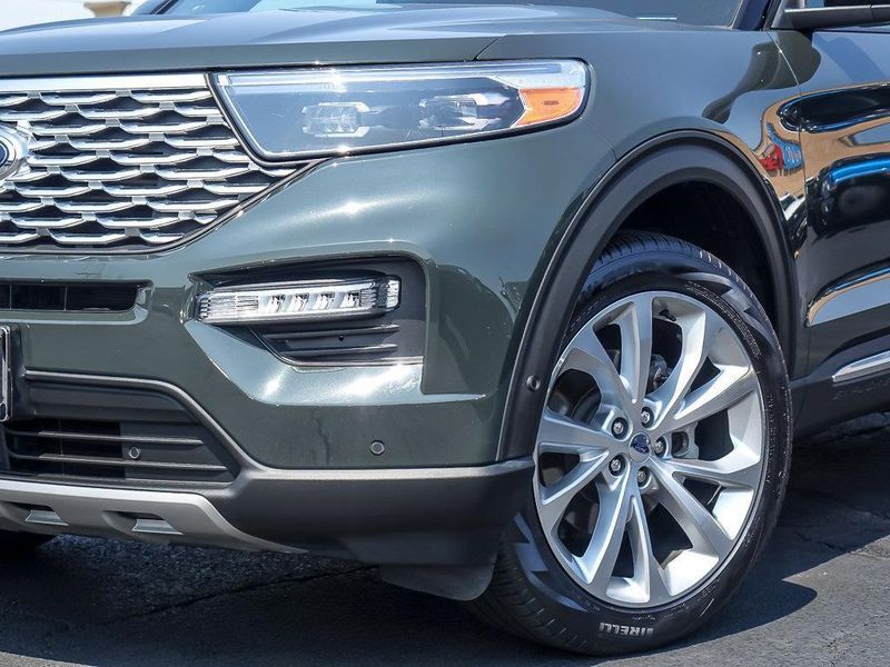 2022 Ford Explorer Platinum photo 3