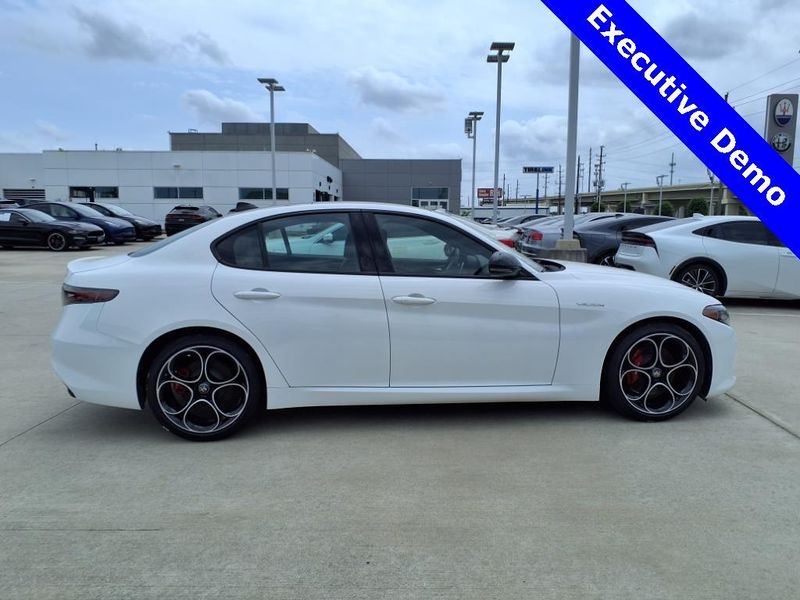2025 Alfa Romeo Giulia RwdImage 10