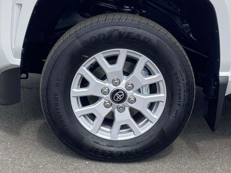 New 2025 Toyota Tacoma SR5Image 8