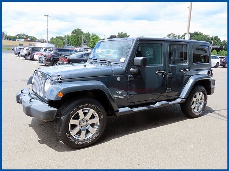 2017 Jeep Wrangler Unlimited SaharaImage 1