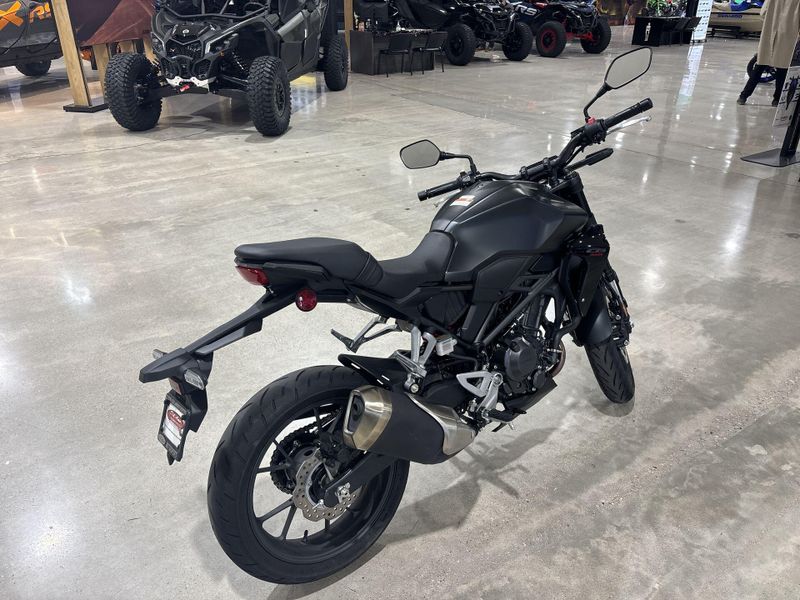 Used 2025 Honda CB300R ABS Image 15