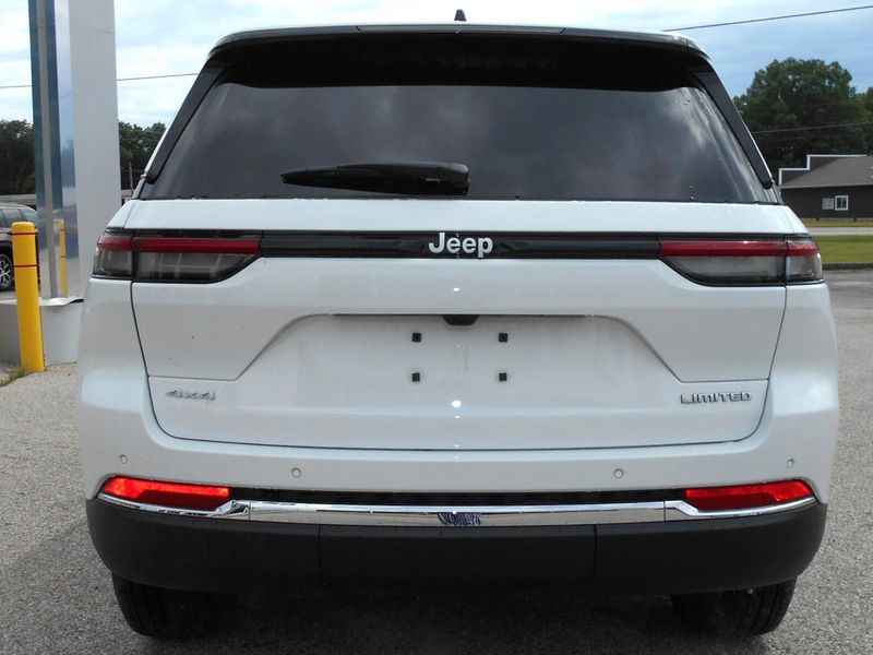 2025 Jeep Grand Cherokee Limited 4x4Image 28