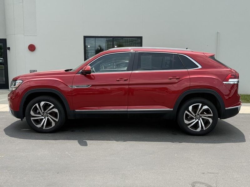 2023 Volkswagen Atlas Cross Sport 3.6L V6 SELImage 2