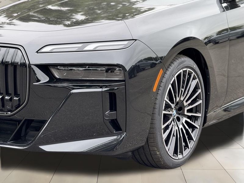 2025 BMW i7 eDrive50Image 11