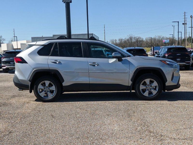 2023 Toyota RAV4 XLEImage 2