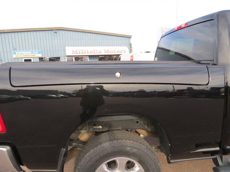 Used 2022 RAM 3500 Big Horn 4x4 4dr Crew Cab 6.3 ft. SB SRW PickupImage 6