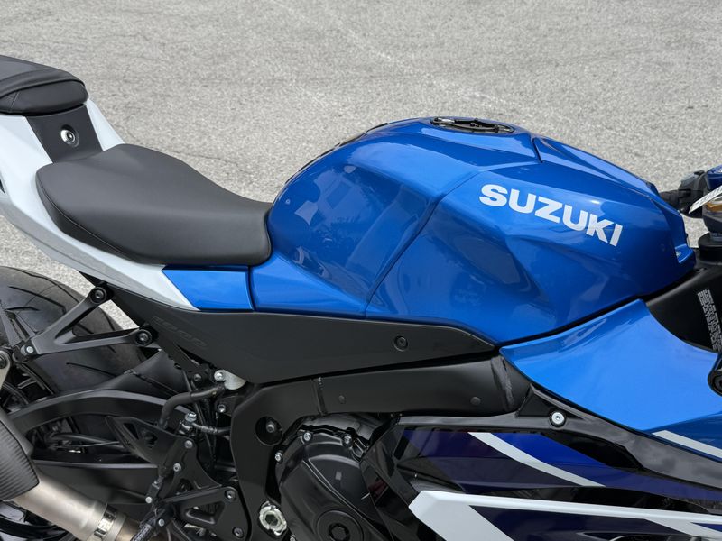 2025 Suzuki GSX-R1000RZ