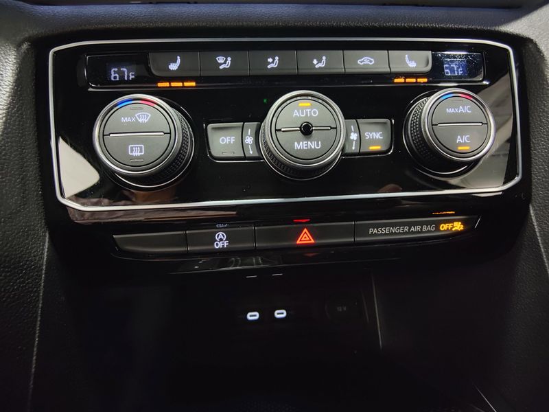 Used 2023 Volkswagen Atlas Cross Sport SEL R-Line Black AWD w/Sunroof/NavImage 25