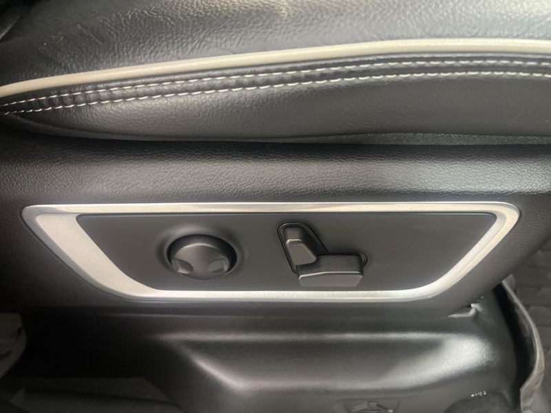 Used 2022 RAM 1500 LaramieImage 18