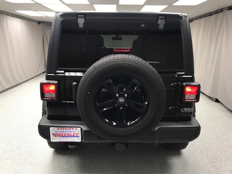 Used 2021 Jeep Wrangler Unlimited Sport AltitudeImage 3