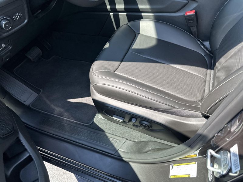 New 2025 Jeep Grand Cherokee L Limited 4x4Image 22