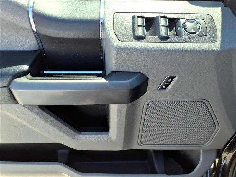 2020 Ford F-150 XLT photo 16