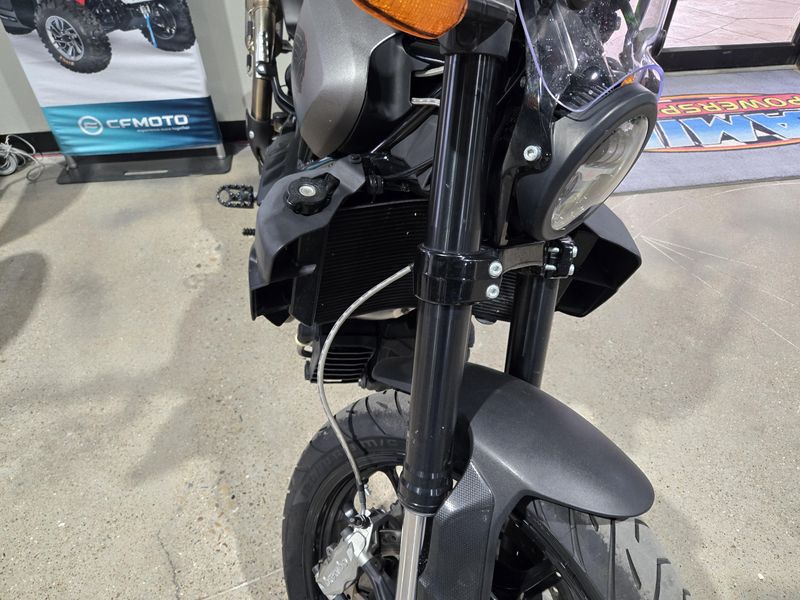 2020 Indian Motorcycle FTR RALLY TITANIUM SMOKE 49ST Image 13