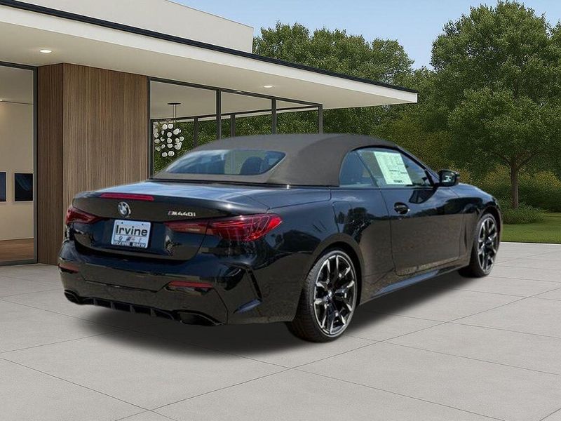 New 2026 BMW 4 Series M440iImage 8