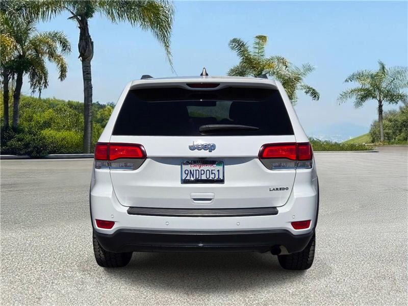 Used 2021 Jeep Grand Cherokee Laredo E 4x2