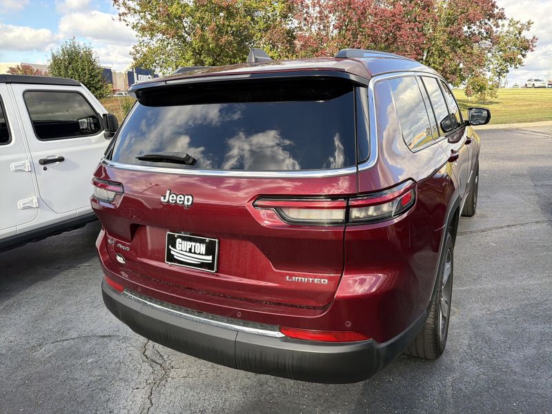 Used 2021 Jeep Grand Cherokee L LimitedImage 8