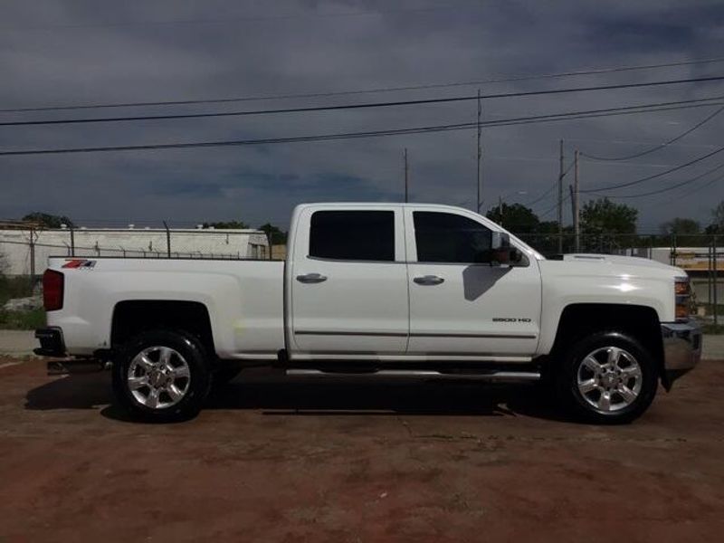 2017 Chevrolet Silverado 2500HD LTZImage 5