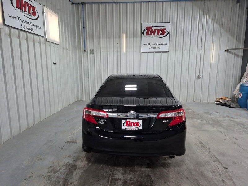 2012 Toyota Camry XLEImage 12