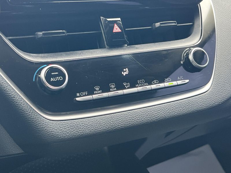 Used 2022 Toyota Corolla LEImage 13