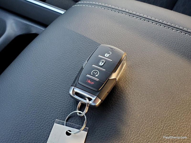 New 2026 RAM 1500 Big Horn Crew Cab 4x4 5'7' Box