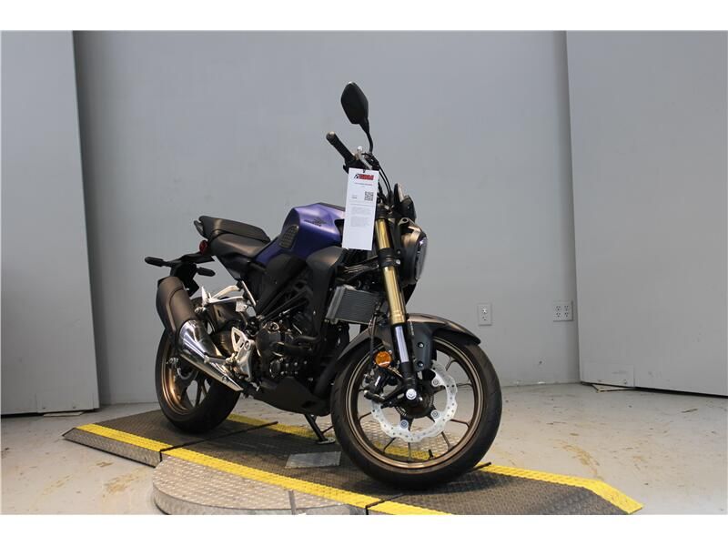 Used 2022 Honda CB300F Image 5