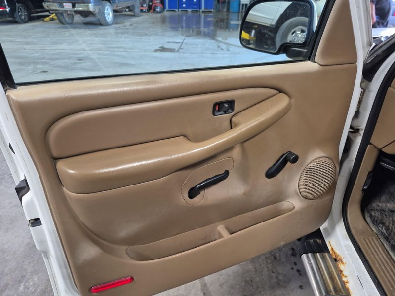 2000 Chevrolet Silverado 1500 Image 23