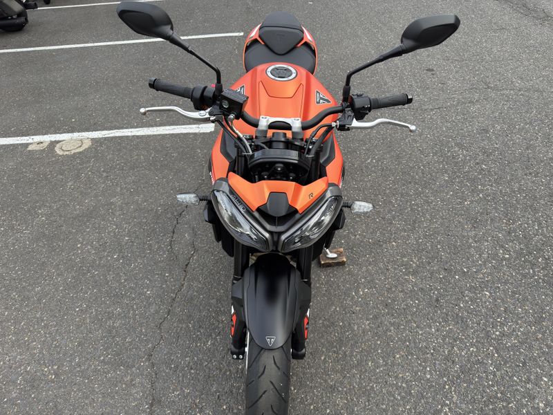 2025 Triumph Street Triple 765 R - MATTE BAJA ORANGE 