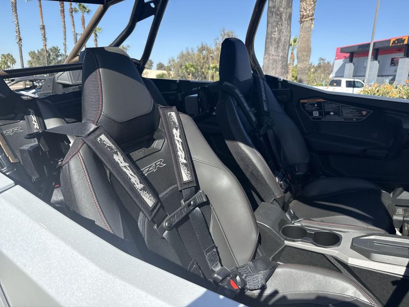 New 2026 Polaris RZR PRO R 4 ULTIMATE Image 10