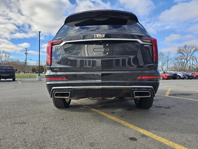 Used 2024 Cadillac XT6 AWD Premium LuxuryImage 6