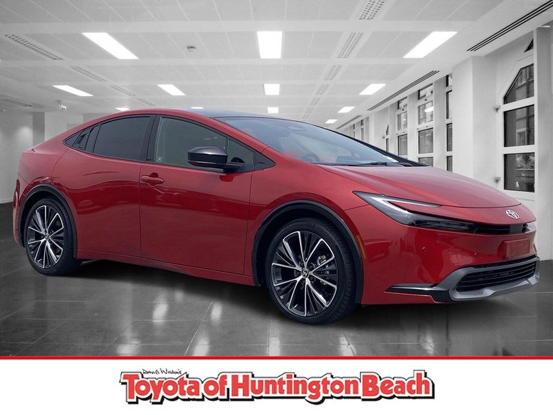 2025 Toyota Prius XLEImage 1